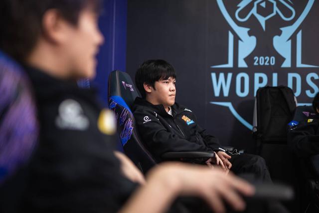 Ning回归赛场，出色防守首场状态亮眼，DWG观众沸腾！